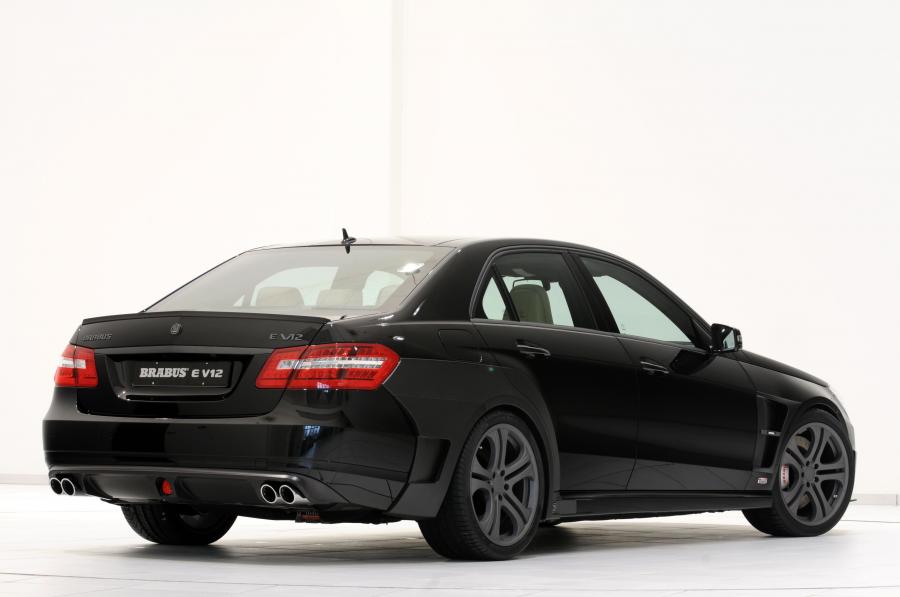  Mercedes-Benz E V12 by Brabus 2010 года  (фото 36 из 44)